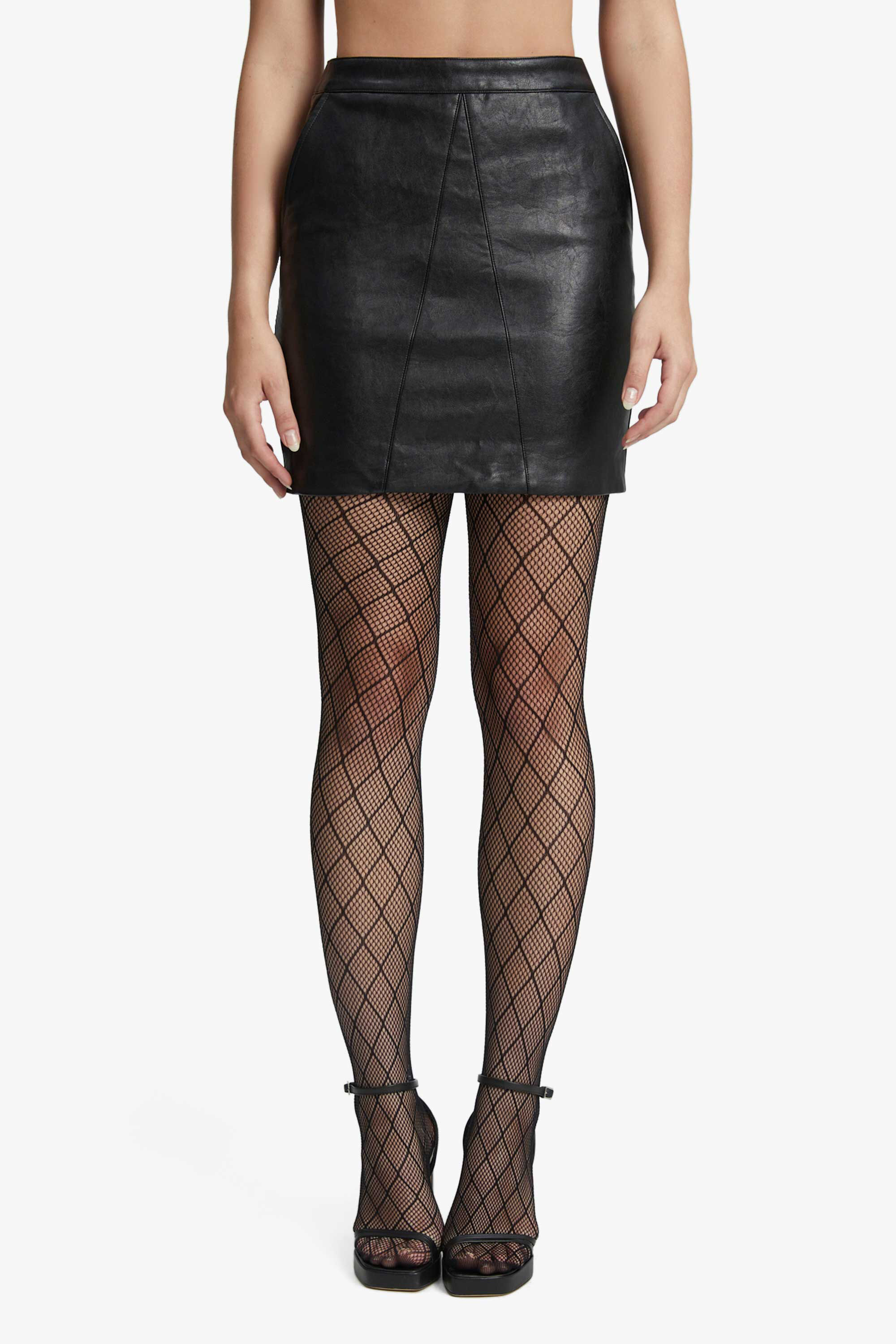 Aristoc on X: So it may not be the party week we had planned - but our  diamond tights are designed to add a stylish mock fishnet to your look for  any